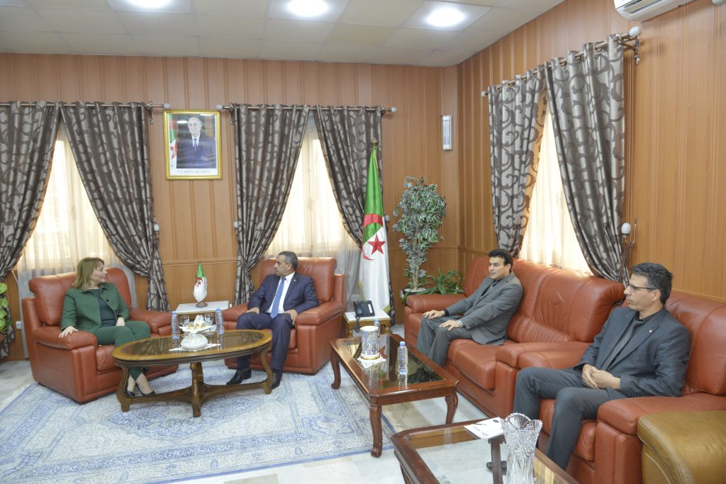 وزير التربية الوطنية يستقبل رئيسة المرصد الوطني للمجتمع المدني
